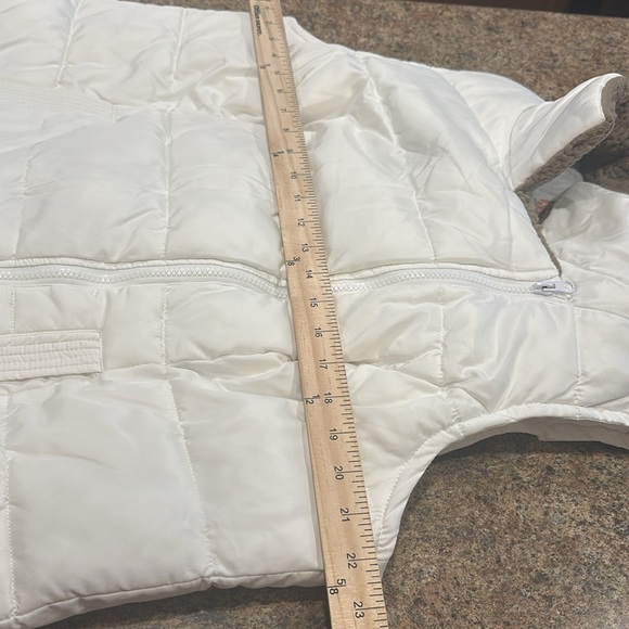 RuffHewn Puffer Vest White Womens Size 1X Side Zipper Closure With Hidden Snaps - Picture 12 of 15